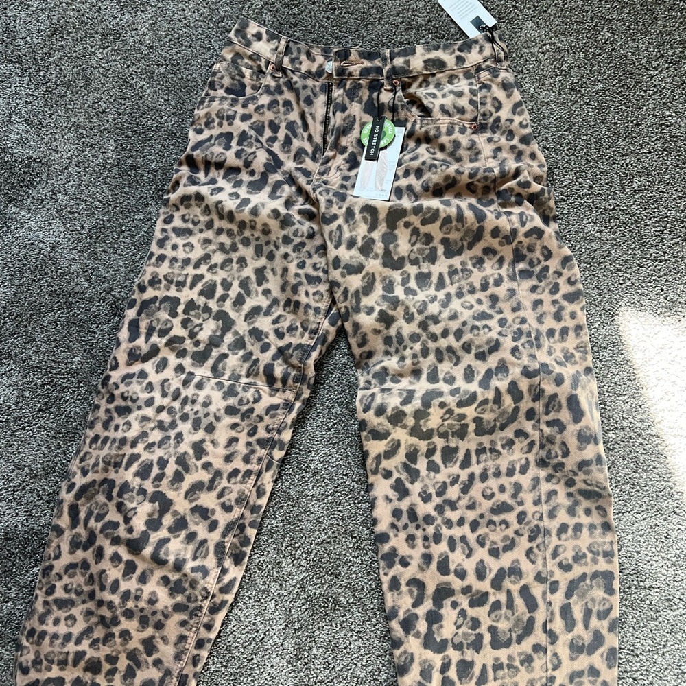 NWT Leopard Print BARREL JEAN